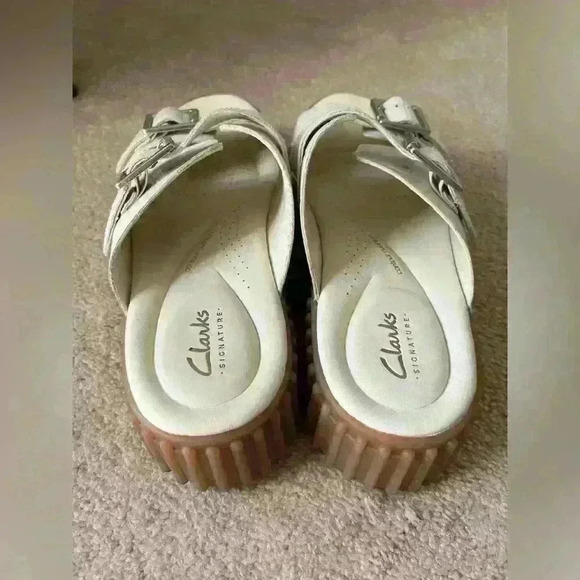 CLARKS TORHILL SLIDE  SANDAL CREAM SIZE 8 - Picture 12 of 15